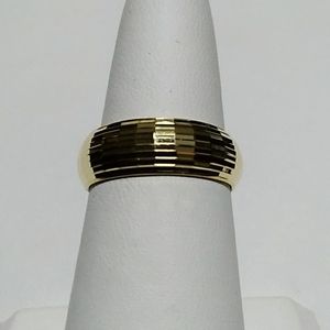 14 KT Gold Ring